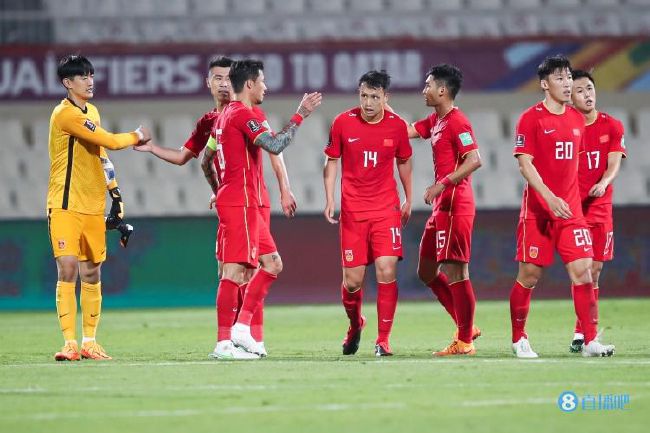 04:15葡超 葡萄牙体育3-1基维森特04:00西甲 塞尔塔1-1加的斯今日焦点战预告凌晨03：00英超联赛，狼队与伯恩利的一场较量！